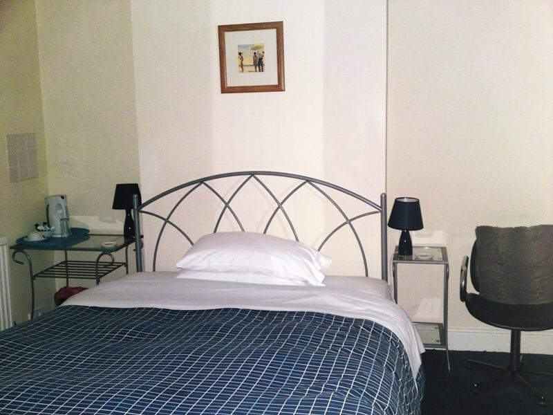 Crestwell House Bed and Breakfast Eastleigh Buitenkant foto