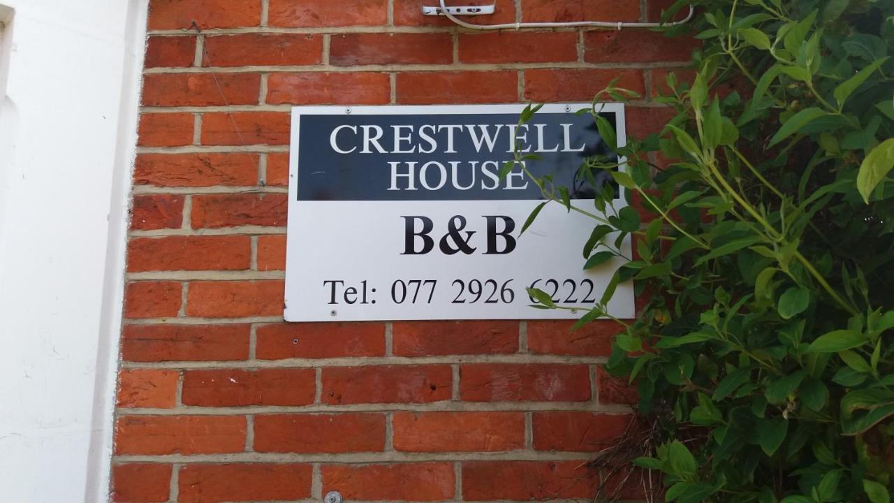 Crestwell House Bed and Breakfast Eastleigh Buitenkant foto